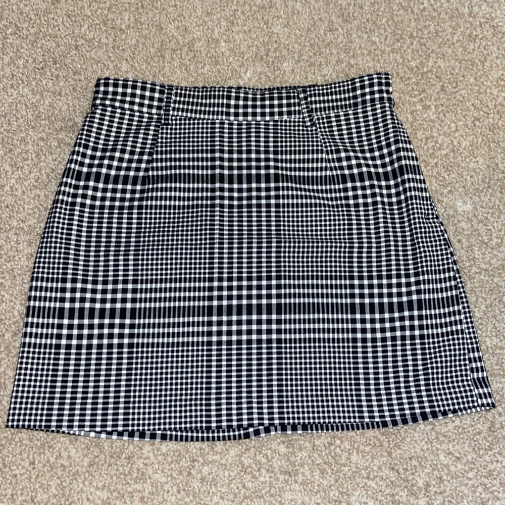 Gently Used H&M (Divided) Plaid Mini Skirt